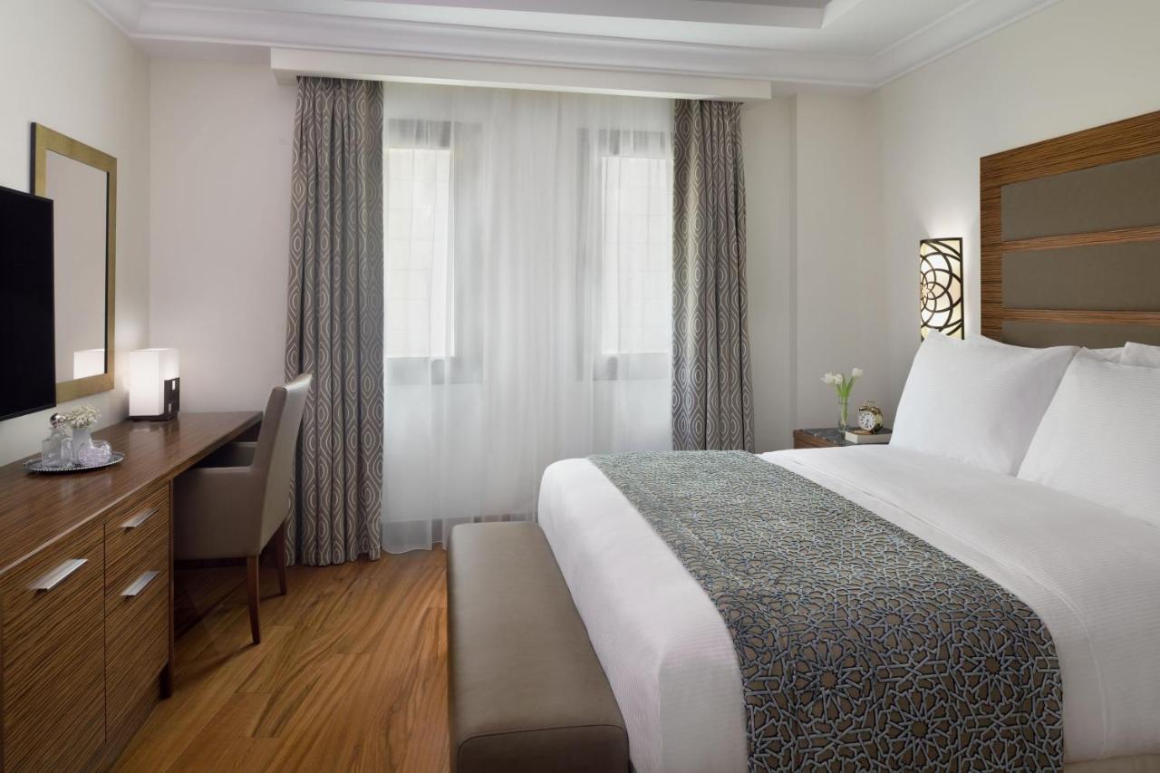 Marriott Executive Apartments 阿可贺巴 外观 照片 A bedroom at the hotel