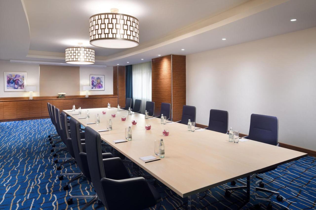 Marriott Executive Apartments 阿可贺巴 外观 照片 Boardroom