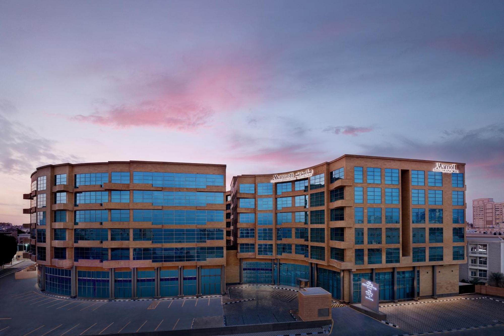 Marriott Executive Apartments 阿可贺巴 外观 照片 The hotel in 2012