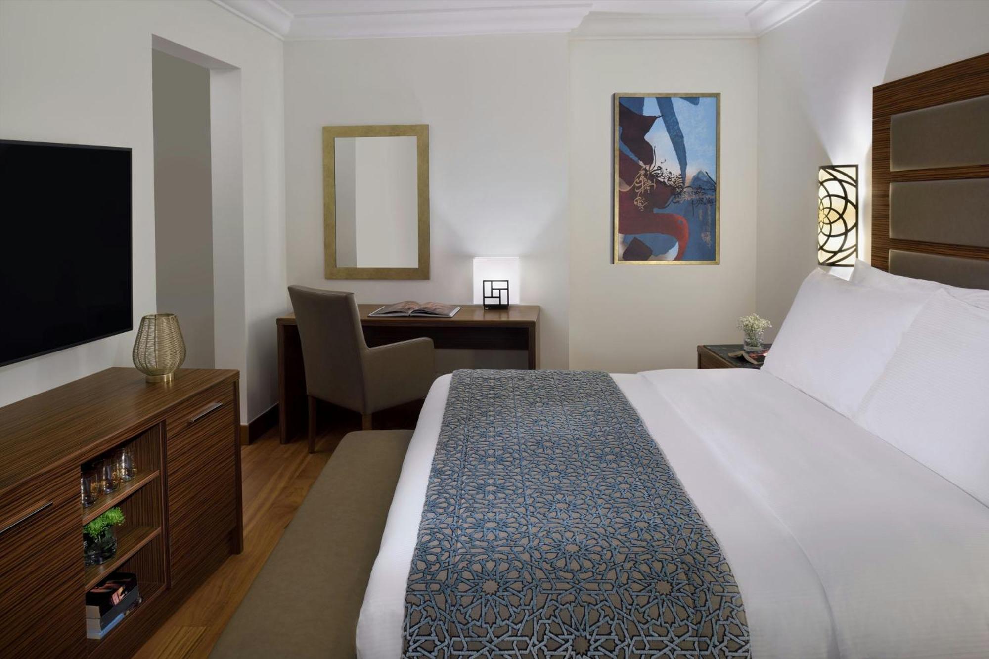 Marriott Executive Apartments 阿可贺巴 外观 照片 A guest room at the Four Seasons Hotel